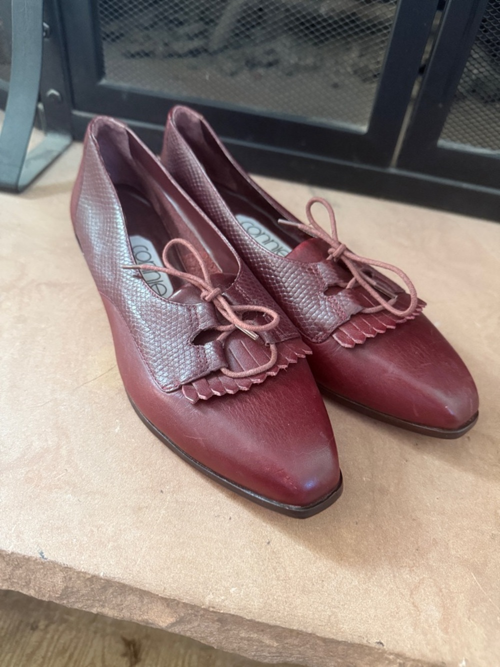 Vintage 80s 90s Connie Burgundy Leather Kiltie Tassel Lace-Up Flats Loafers 8B